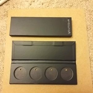 Younique Eyeshadow palette